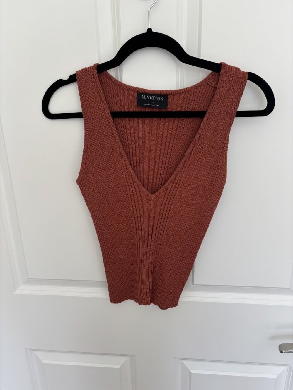 MinkPink Rust Ribbed Knit V-Neck Sweater Tank Top, Size L